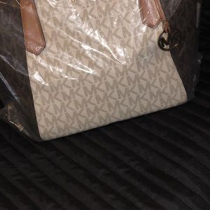 Michael Kors Bags - Michael kors tote Michael Kors Bags - Michael kors tote